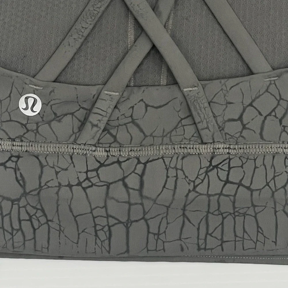 Lululemon‎ Energy Longline Bra Size 2 Gray Thread Dye Crackle Pattern Cross Back